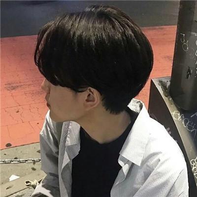 戴眼镜的侧脸男生头像图片大全