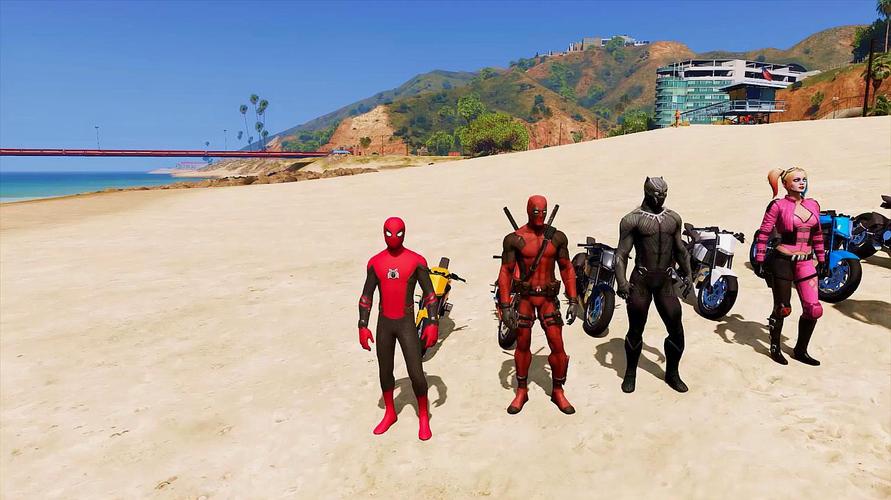 gta5:超级英雄摩托车沙滩赛,飞跃大斜坡,掉下来还能冲凉,好玩