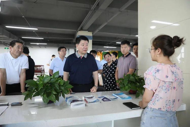 奇巴图深入前旗,乌市和扎旗调研