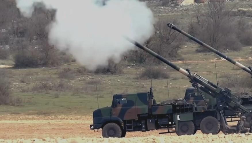 法国"凯撒"155毫米车载炮,这款装备的推出给火炮界带来哪些改变?