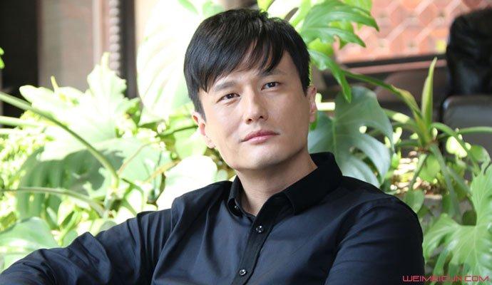 尹子维个人资料混血星二代尹子维父母是谁其女友曝光