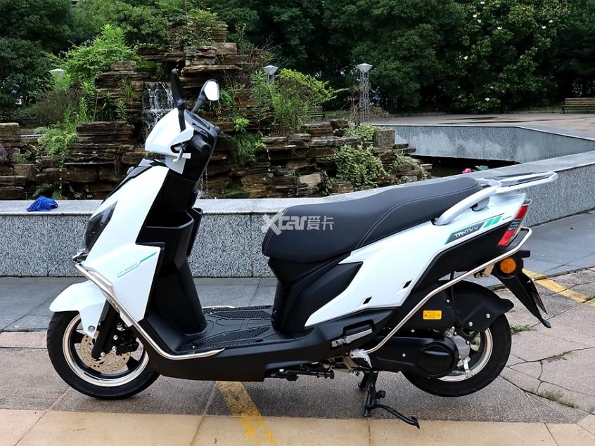 钱江;qjmotor;125踏板;uy125;裂行