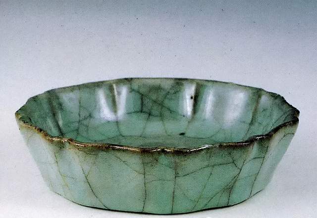 如脂如玉宋代官窑瓷器的鉴赏