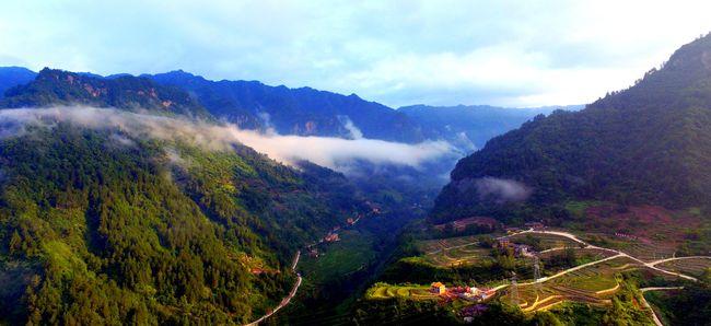 重庆石柱华溪村脱贫路上跑出幸福生活居民收入较2014年翻一番多