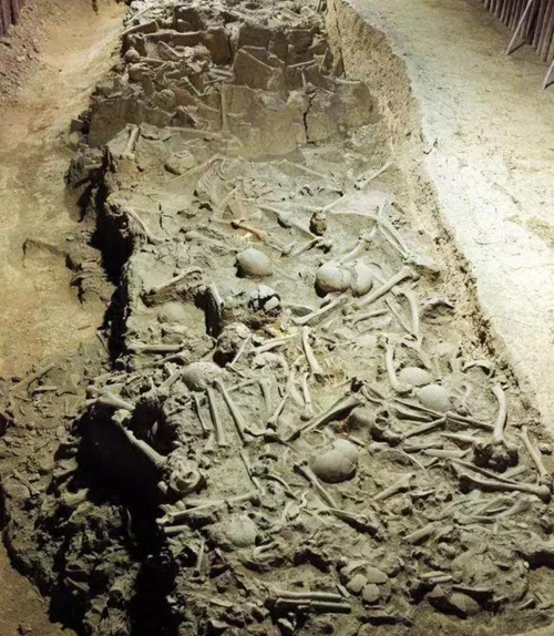 长平之战,白起为何能坑杀40万赵军?坑杀遗址被发现,真相终曝光
