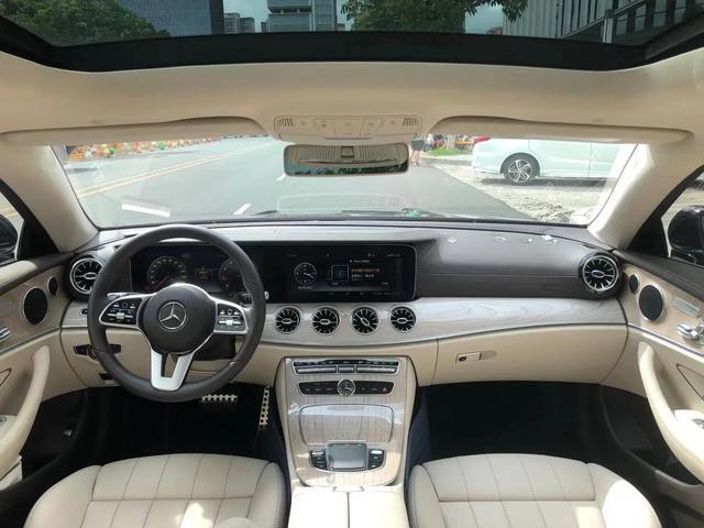 来一台稀有货奔驰e300双门轿跑