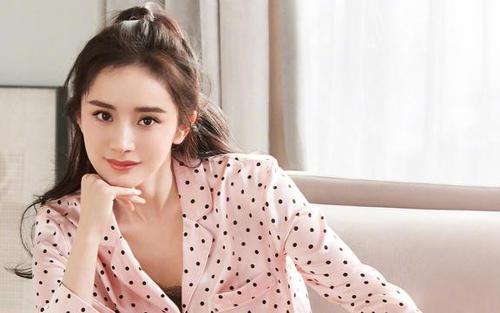 极品性感女神杨幂睡衣妖娆妩媚写真