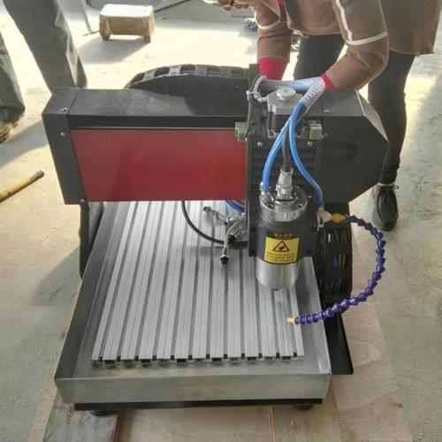 雕刻机3040数控小型金属桌面型玉石雕刻机