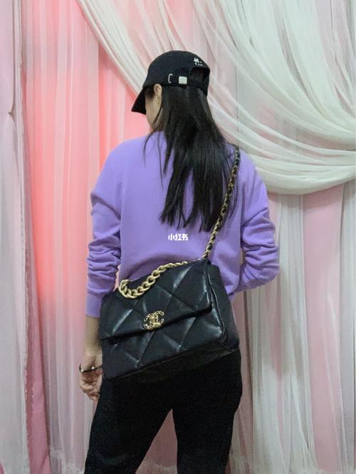 香奈儿19bag 黑色中号 开箱_山羊皮_小羊皮_香奈儿19