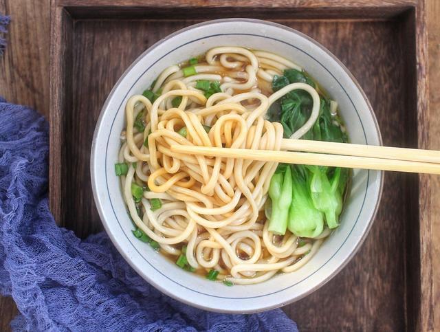 得了糖尿病,不能吃面条?吃素能降血糖?答案或与你想的不一样