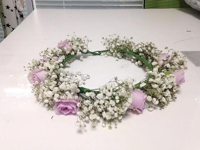 鲜花花环满天星花环玫瑰花环