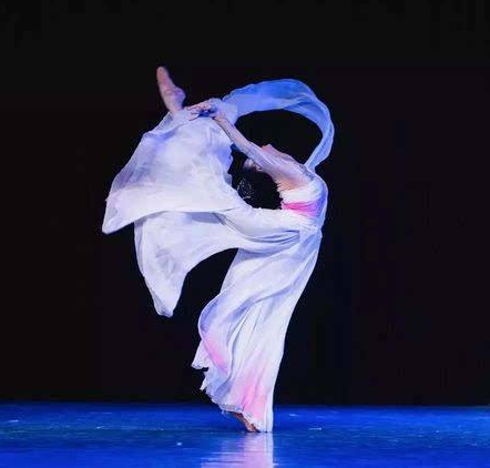 为什么说要想舞蹈技术过硬,就得从中国舞开始学?