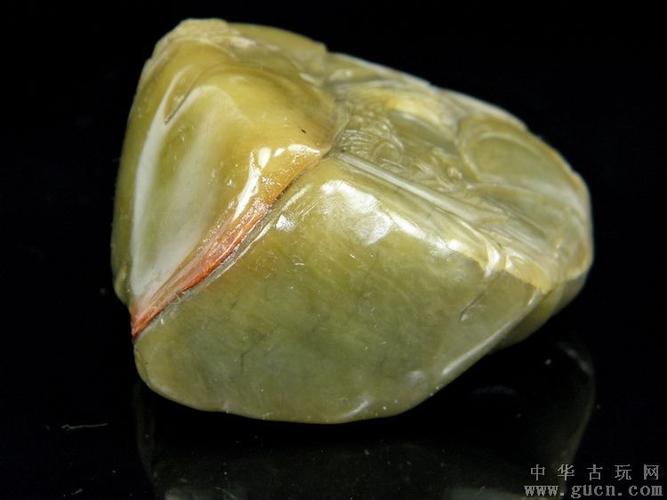 灰田黄寿山石山水人物薄意自然形萝卜丝明显材料大101.4克