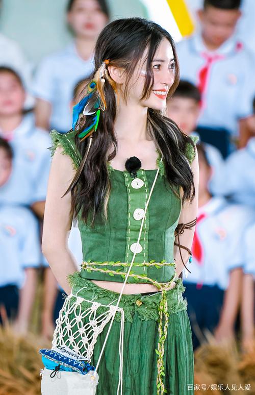 angelababy《跑男》新路透,部落公主造型超清新,这是