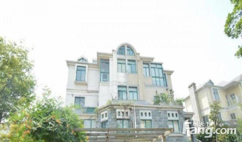 将军大道瑞景文华 新出毛坯联排别墅边户 大花园 客厅
