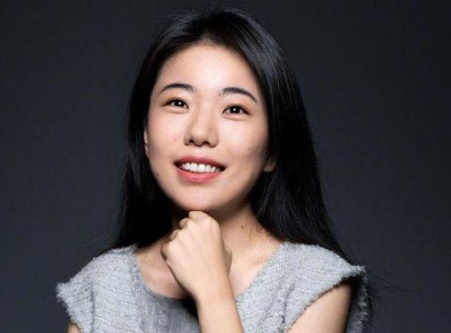 蒋方舟:清华降60分录取她,12岁当"主席",年过30却差评