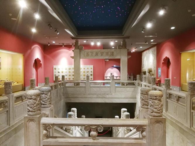 这个通道下去是明孝陵地宫的微缩版实景地.