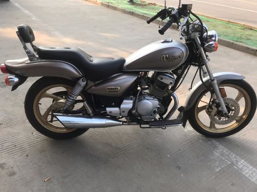 出售:精品雅马哈凌骥125太子,车孔一切美丽,机器没动过,外