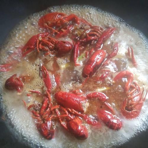 原味小龙虾,在家就可以做,这样做的小龙虾,比饭店的都