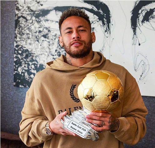 官宣曼城宣布今夏第二签内马尔获桑巴金球奖穆帅工作两连宣