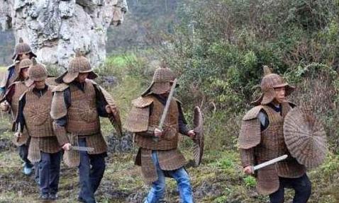 孔明火烧30万曹军面无惧色,火烧藤甲兵为何却说"必损阳寿"?