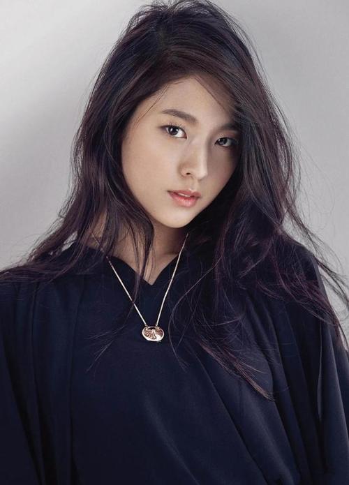 美女鉴赏韩国女星金雪炫手机壁纸