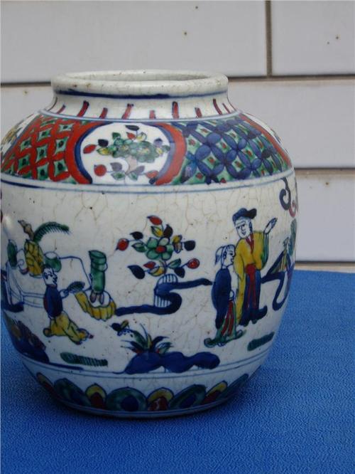 康熙官窑瓷器图片 斗彩瓷器图片清代官窑青花瓷