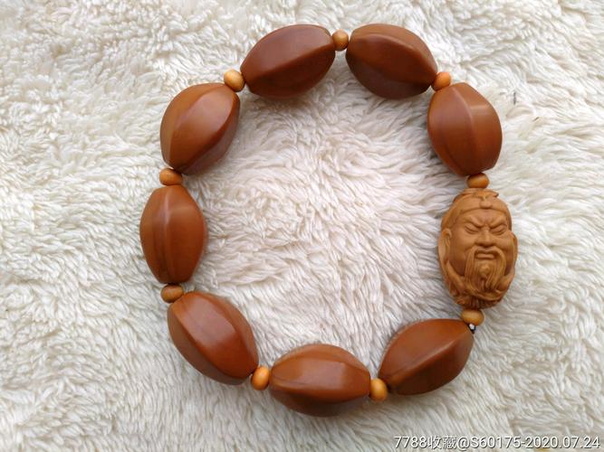 苏州橄榄核雕刻关公手串佛珠