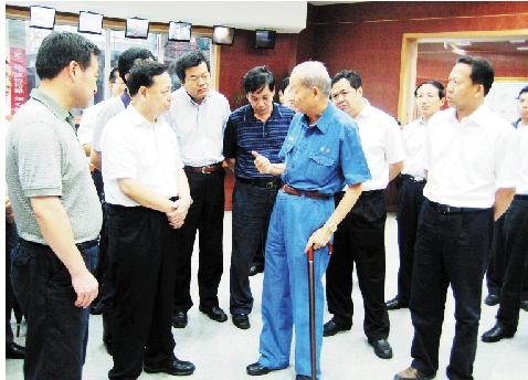省委书记罗清泉来我市调研