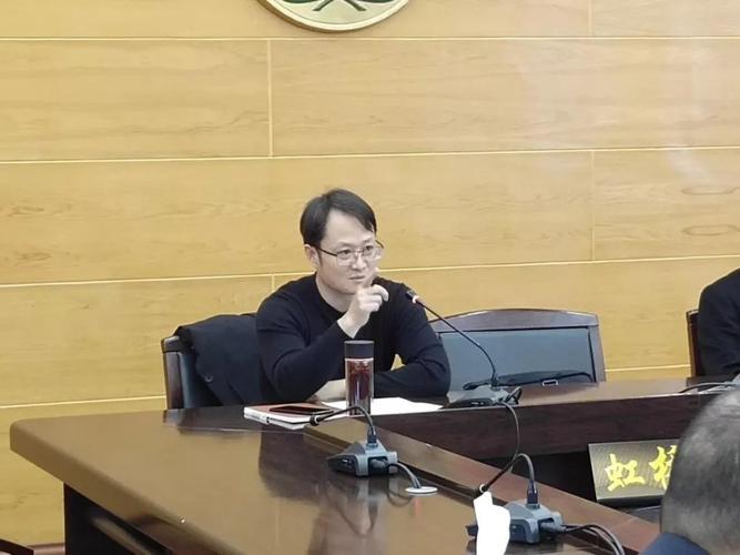 环境综合整治篇虹桥镇吹响小城镇环境综合整治迎检冲锋号