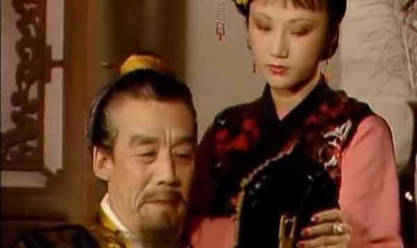 贾赦与邢夫人关系如何?他们可能是荣国府里最"和谐"的