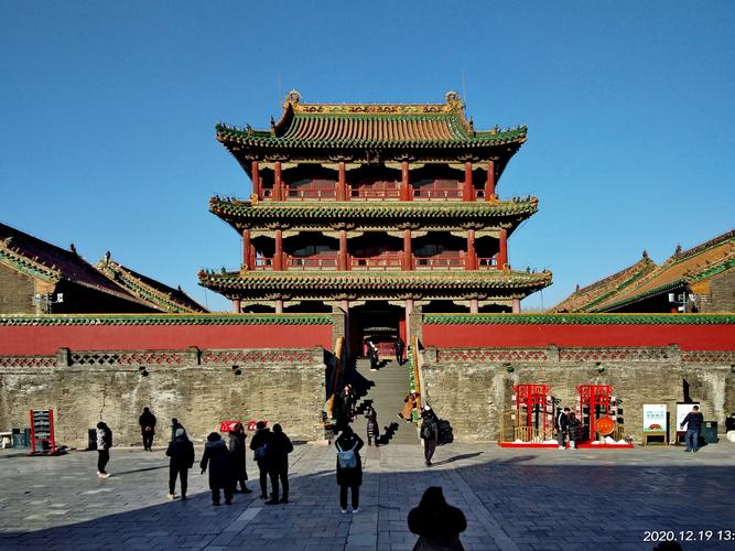 凤凰楼,是清代沈阳城内最高建筑."凤楼晓日"为著名的盛京八景之一