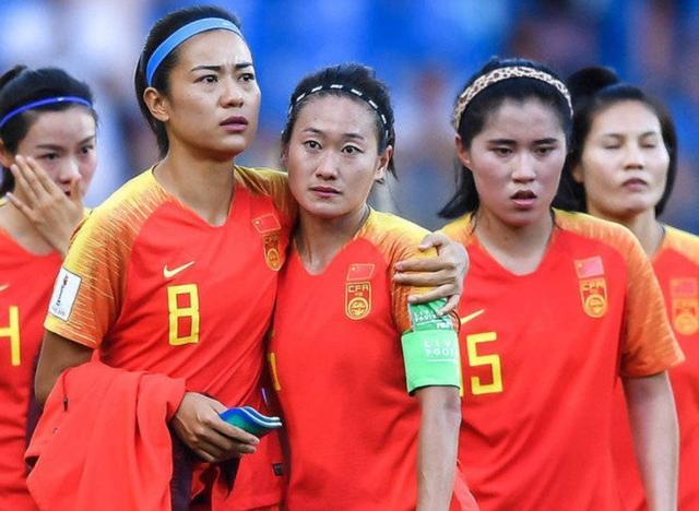 今天是中国女足队长吴海燕27岁的生日,国足官方送上生日祝福