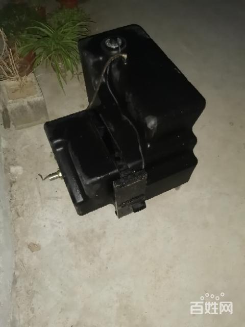 东方红拖拉机原厂塑料油箱