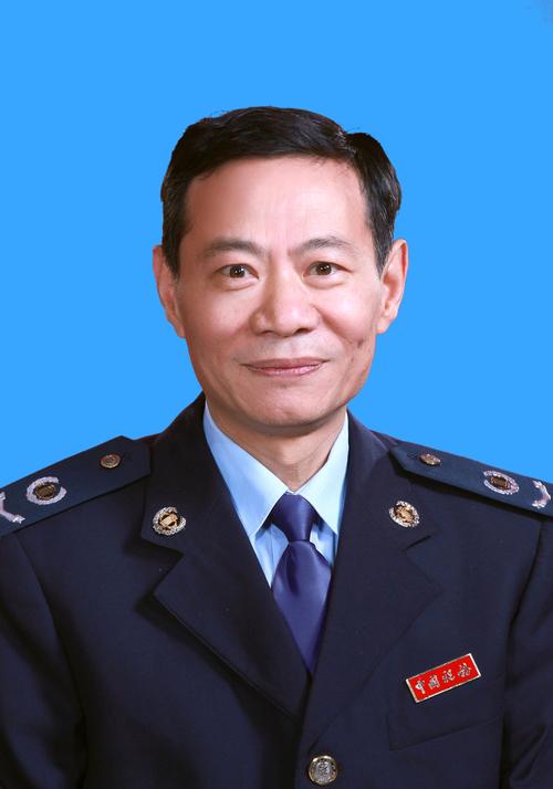 曹建闻(国家税务总局武汉市新洲区税务局党委委员,副局长)