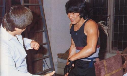 喷气机宾尼·尤奎德兹:曾一脚踢飞成龙洪金宝,保持搏击冠军27年