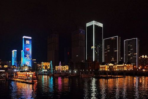 实拍大连东港夜景