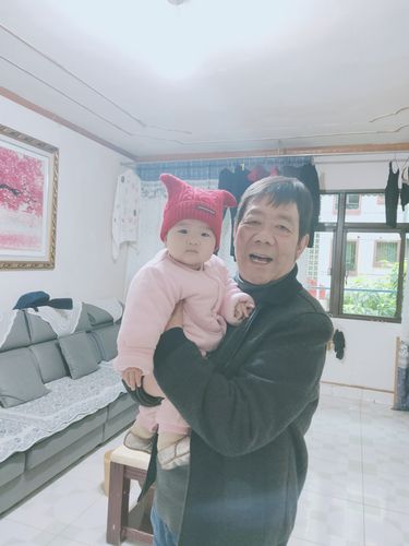 李长久60岁生日和平时照的.2020午12月日长久60岁生照的