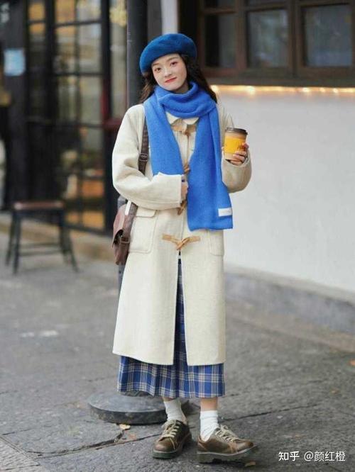 冬天一定要备一条高腰半身裙不管是h型还是a型身材都遮肉