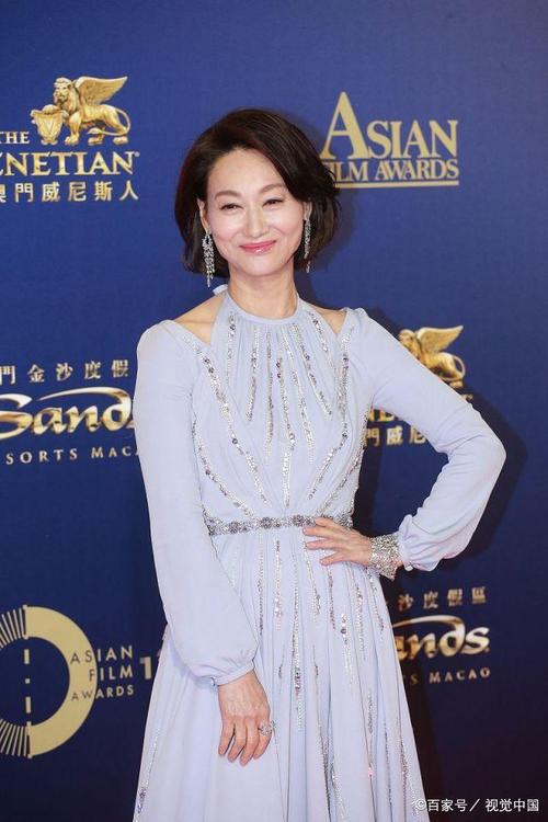 60岁惠英红主动讨角色,她对演员这个职业爱得深沉