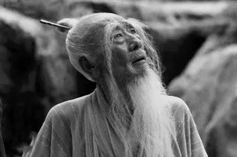 一分钟学堂|为什么和尚剃光头,而道士留长发?