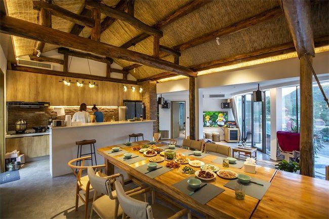 北京平谷京东大峡谷月伴山精品民宿半山腰泳池内赏360度山景