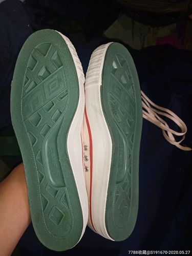 老上海回力鞋,40码95新,试穿