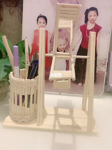 用一次性筷子做个摩天轮笔筒_筷子_笔筒_摩天轮_兴趣爱好_手工