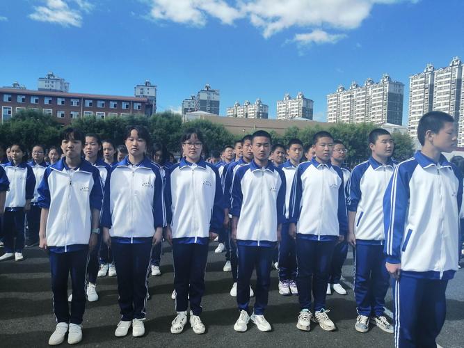 做最好的自己—滦平四中七年八班军训纪实