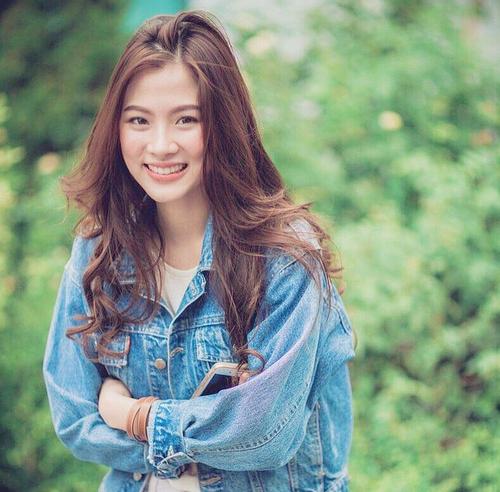 平采娜·乐维瑟派布恩 ( pimchanok leuwisetpaiboon)