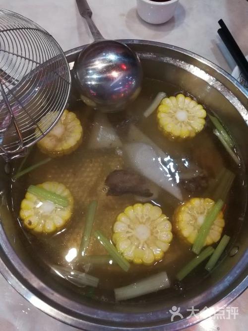 火锅遇上牛潮汕牛肉火锅(迎宾路店)萝卜牛骨汤底图片 - 第3张