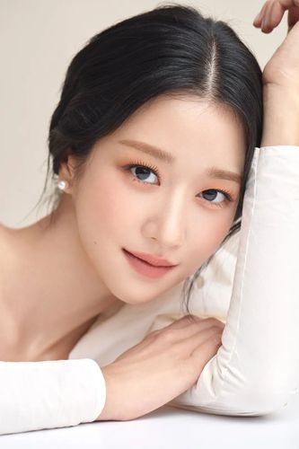 徐睿知红毯造型美上热搜,"空气脸"是真的够迷人