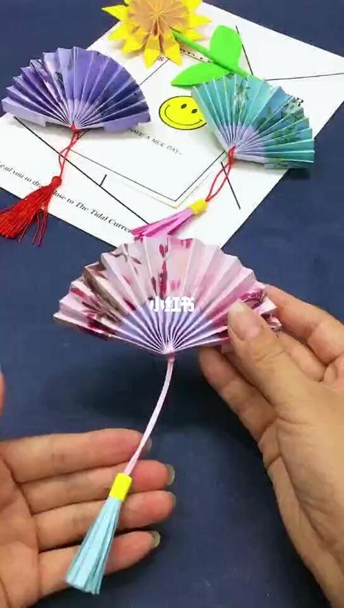你有没有清凉的手工折纸小扇子,赶快学起来
