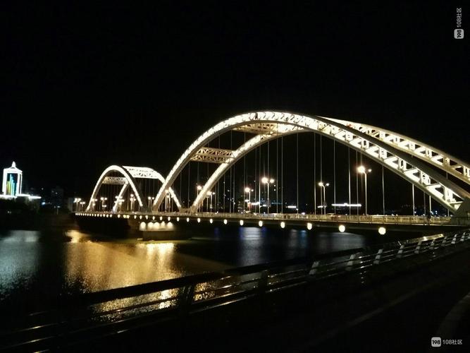 嵊州大桥进行灯光调试,靓照先睹为快!对比后发现差别这么大